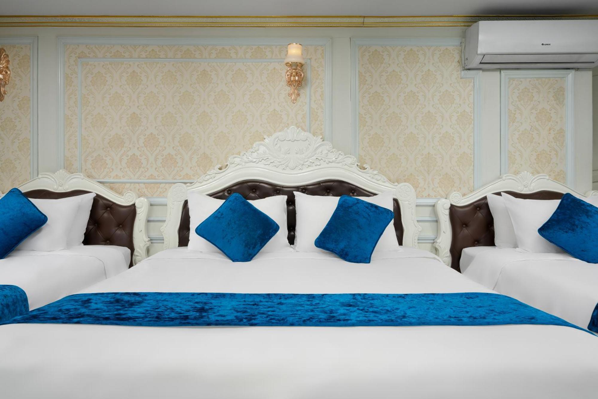 Halong Aquamarine Royal Cruise Hotel Ha Long Exterior photo